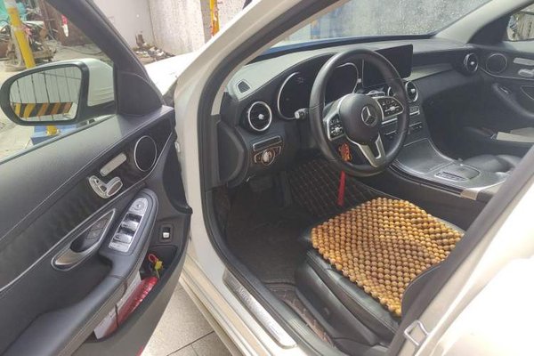 Mercedes-Benz C-Class 2019, 127600 км, за 17987 USD - фото 19