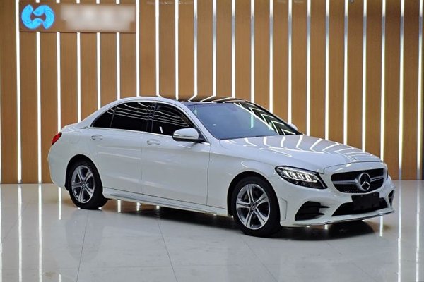 Mercedes-Benz C-Class 2019, 77800 км, за 18809 USD