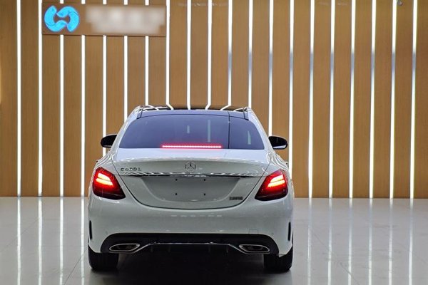 Mercedes-Benz C-Class 2019, 77800 км, за 18809 USD