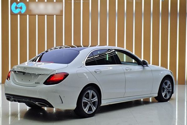 Mercedes-Benz C-Class 2019, 77800 км, за 18809 USD