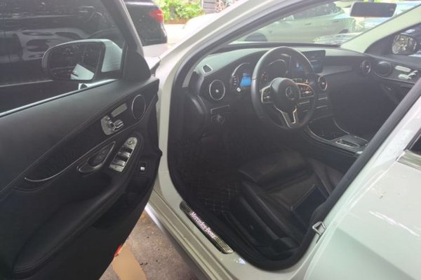 Mercedes-Benz C-Class 2019, 86300 км, за 18123 USD - фото 19
