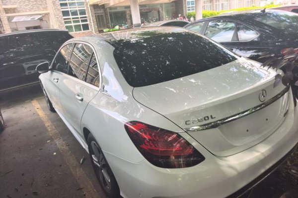 Mercedes-Benz C-Class 2019, 86300 км, за 18123 USD