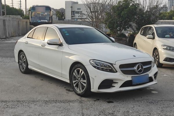 Mercedes-Benz C-Class 2019, 28200 км, за 17881 USD