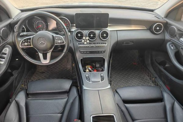 Mercedes-Benz C-Class 2019, 28200 км, за 17881 USD - фото 8