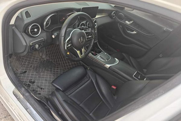 Mercedes-Benz C-Class 2019, 28200 км, за 17881 USD - фото 9