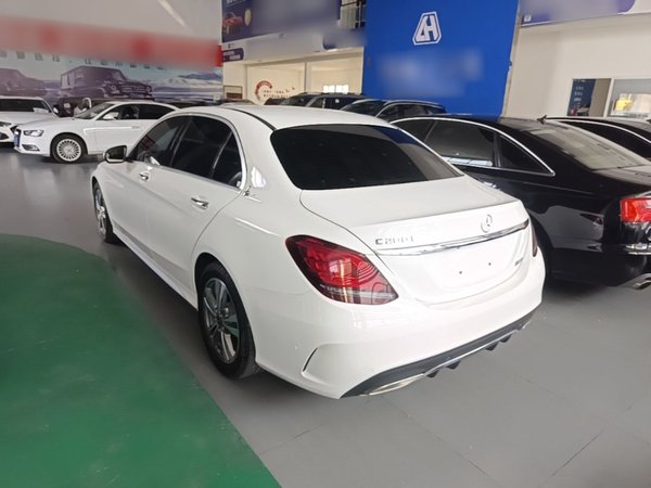 Mercedes-Benz C-Class 2020, 54100 км, за 22548 USD