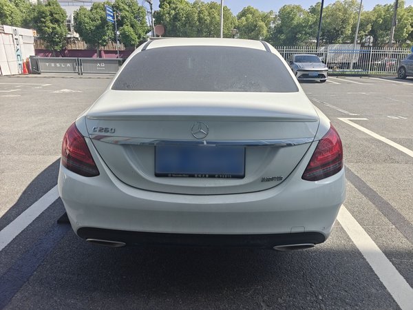 Mercedes-Benz C-Class 2020, 63000 км, за 17823 USD