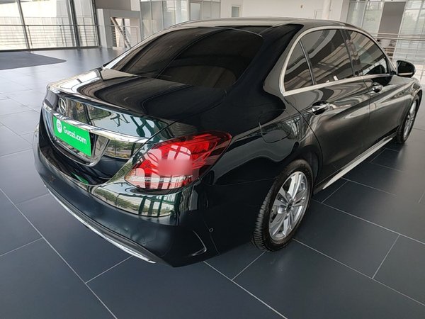 Mercedes-Benz C-Class 2021, 54800 км, за 21791 USD - фото 6