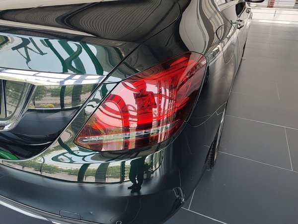 Mercedes-Benz C-Class 2021, 54800 км, за 21791 USD - фото 7