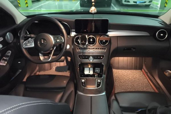 Mercedes-Benz C-Class 2021, 77300 км, за 23177 USD
