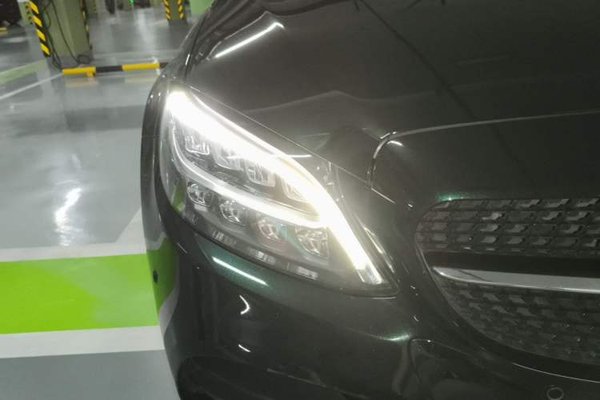 Mercedes-Benz C-Class 2021, 77300 км, за 23177 USD