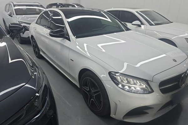 Mercedes-Benz C-Class 2021, 30400 км, за 26079 USD