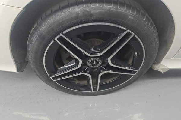 Mercedes-Benz C-Class 2021, 30400 км, за 26079 USD - фото 10