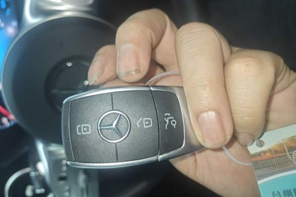 Mercedes-Benz C-Class 2021, 30400 км, за 26079 USD - фото 12
