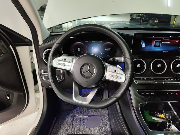 Mercedes-Benz C-Class 2021, 54000 км, за 21419 USD - фото 11