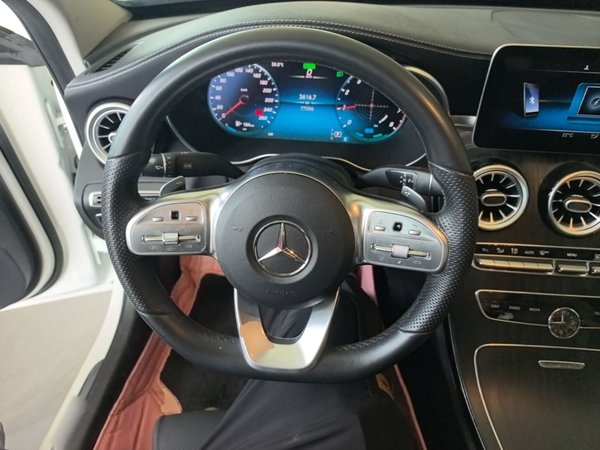 Mercedes-Benz C-Class 2021, 77400 км, за 23724 USD