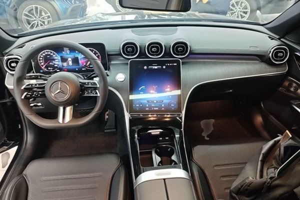 Mercedes-Benz C-Class 2022, 33200 км, за 26225 USD - фото 12