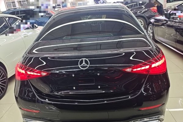 Mercedes-Benz C-Class 2022, 33200 км, за 26225 USD