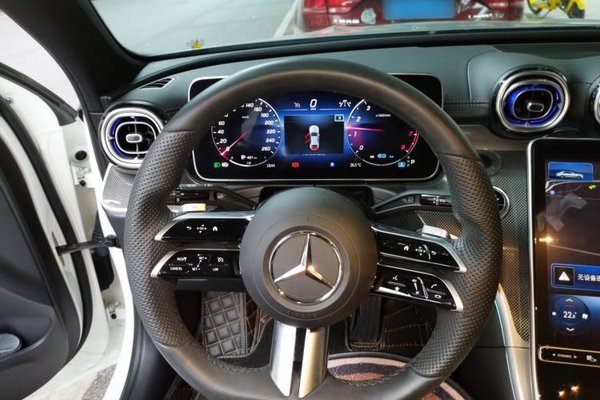 Mercedes-Benz C-Class 2022, 17000 км, за 33033 USD - фото 11