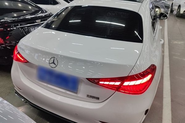 Mercedes-Benz C-Class 2022, 27100 км, за 29599 USD