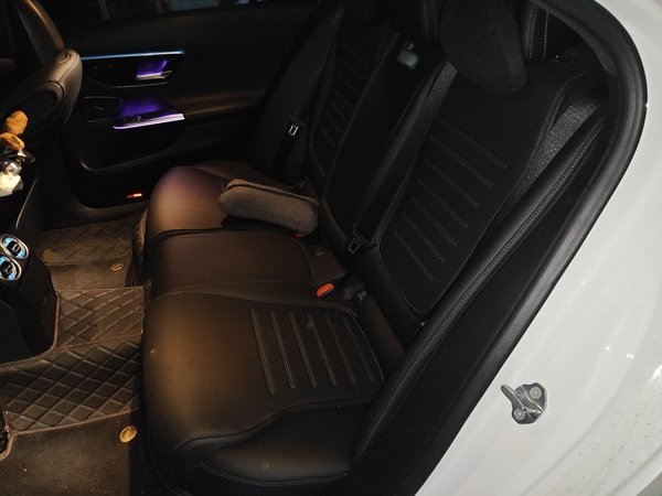 Mercedes-Benz C-Class 2022, 33300 км, за 27390 USD - фото 7
