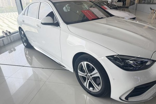 Mercedes-Benz C-Class 2022, 44000 км, за 27790 USD - фото 10