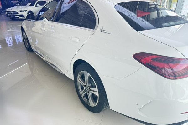 Mercedes-Benz C-Class 2022, 44000 км, за 27790 USD