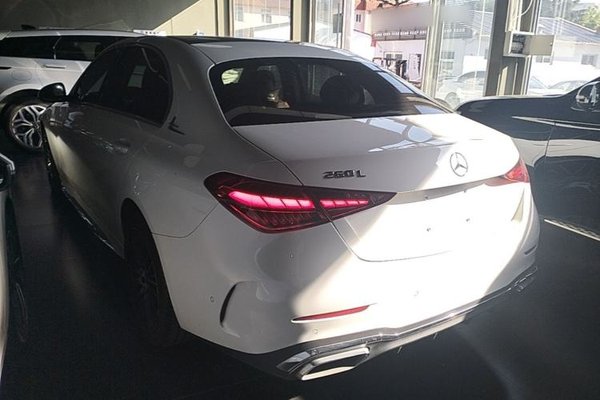 Mercedes-Benz C-Class 2022, 86400 км, за 28110 USD