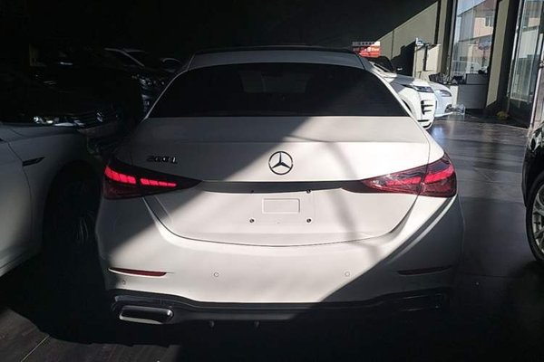 Mercedes-Benz C-Class 2022, 86400 км, за 28110 USD