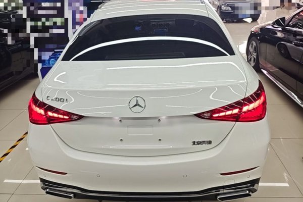Mercedes-Benz C-Class 2023, 18200 км, за 28816 USD