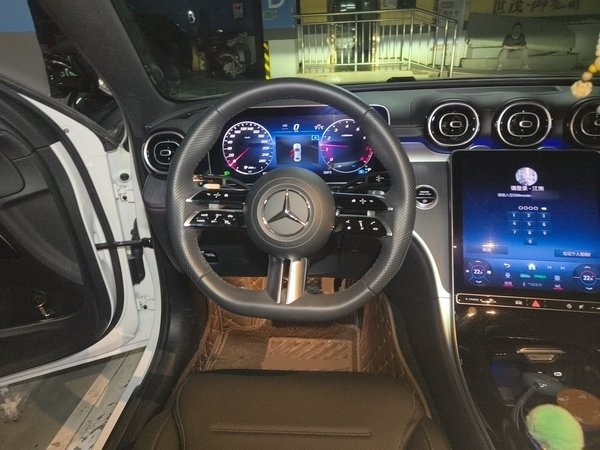 Mercedes-Benz C-Class 2023, 34100 км, за 28959 USD - фото 11