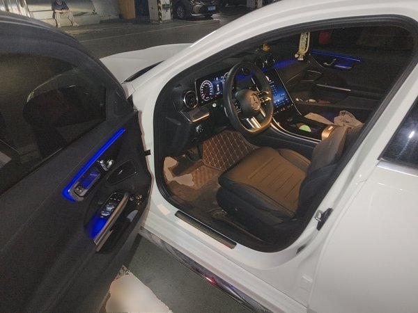 Mercedes-Benz C-Class 2023, 34100 км, за 28959 USD - фото 17