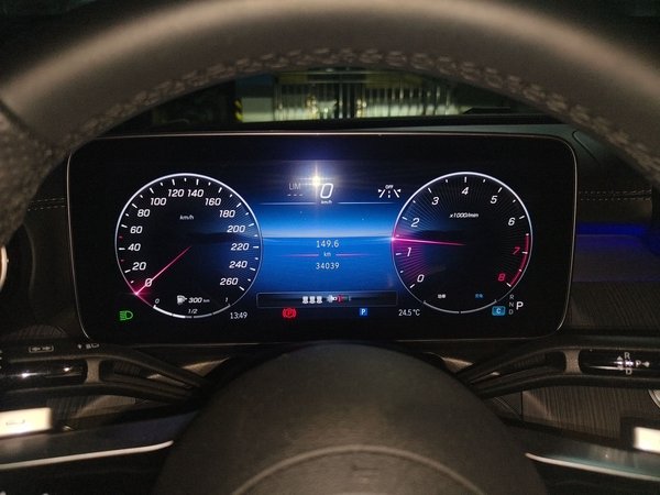 Mercedes-Benz C-Class 2023, 34100 км, за 28959 USD - фото 12