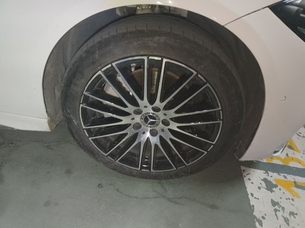 Mercedes-Benz C-Class · 2023 год