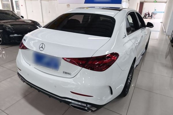 Mercedes-Benz C-Class 2023, 35200 км, за 32265 USD - фото 6