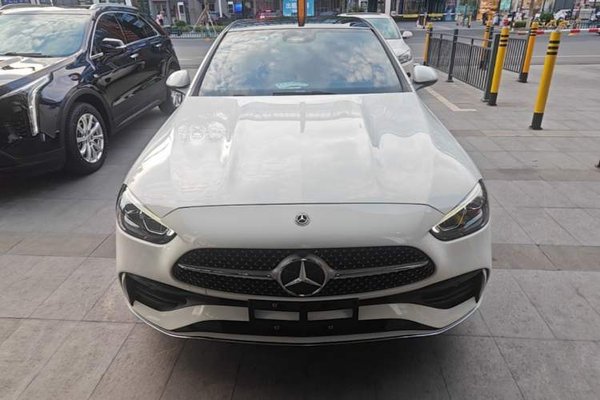 Mercedes-Benz C-Class 2023, 41100 км, за 29985 USD