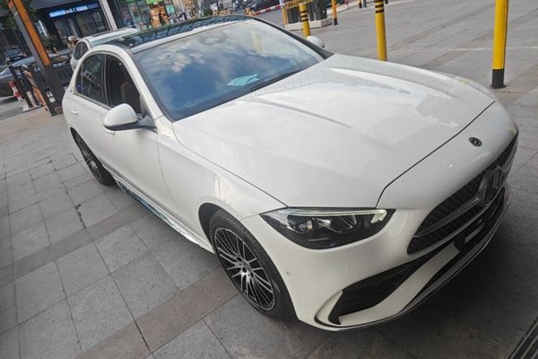 Mercedes-Benz C-Class 2023, 41100 км, за 29985 USD