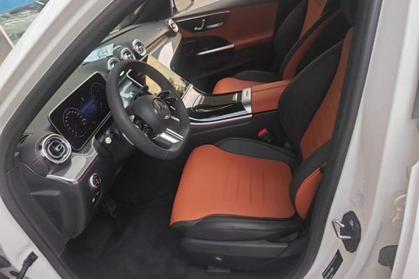 Mercedes-Benz C-Class 2023, 41100 км, за 29985 USD - фото 17
