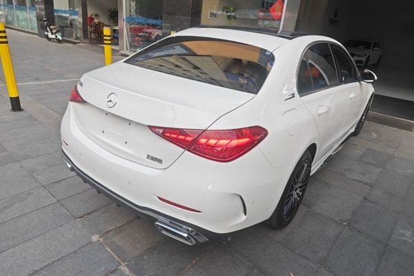 Mercedes-Benz C-Class 2023, 41100 км, за 29985 USD - фото 6