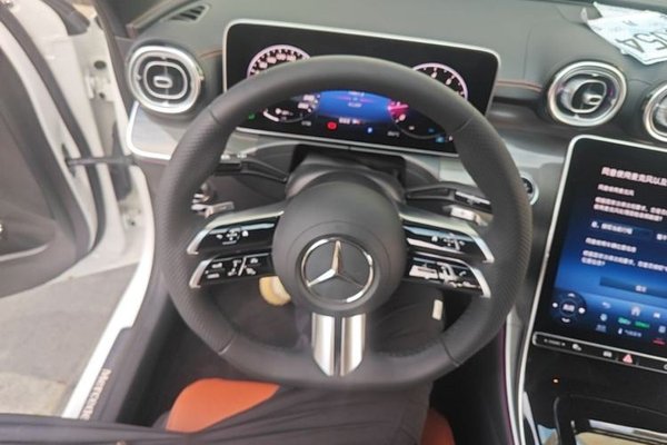 Mercedes-Benz C-Class 2023, 41100 км, за 29985 USD - фото 13
