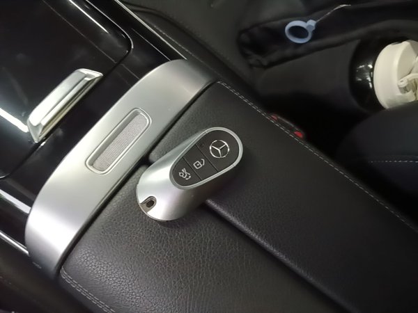 Mercedes-Benz C-Class 2023, 46100 км, за 30794 USD - фото 12