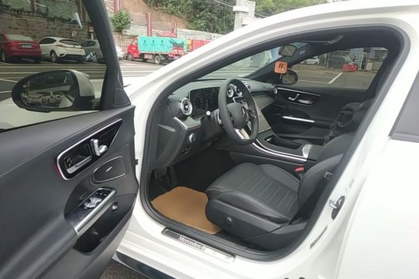 Mercedes-Benz C-Class 2024, 13600 км, за 32124 USD - фото 18