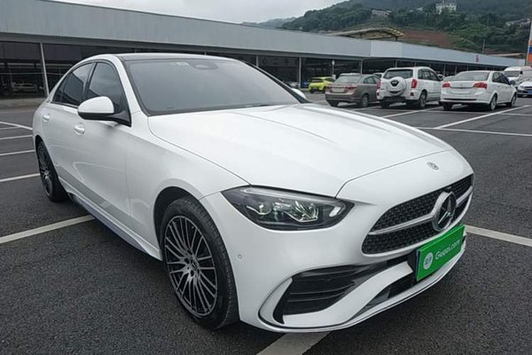 Mercedes-Benz C-Class 2024, 13600 км, за 32124 USD