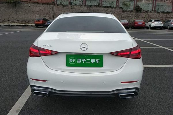 Mercedes-Benz C-Class 2024, 13600 км, за 32124 USD