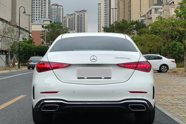 Mercedes-Benz C-Class 2024, 16200 км, за 28786 USD