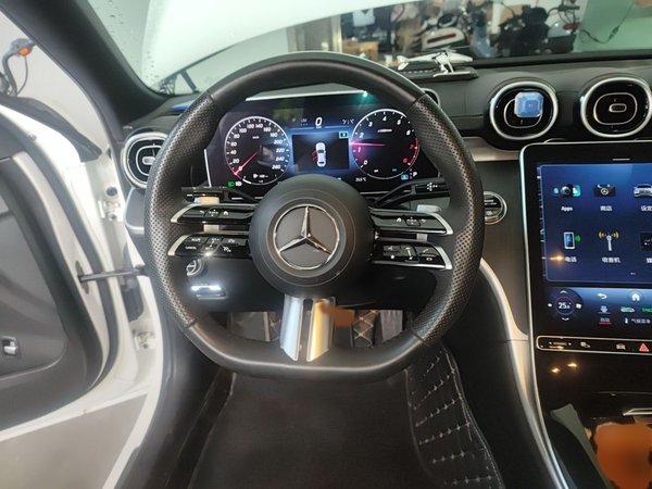 Mercedes-Benz C-Class 2024, 23900 км, за 29959 USD - фото 9