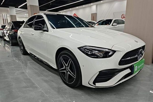 Mercedes-Benz C-Class 2024, 26400 км, за 35547 USD