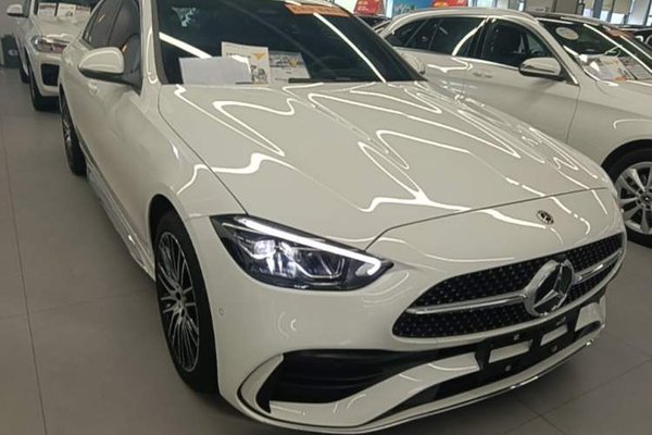 Mercedes-Benz C-Class 2024, 27100 км, за 31399 USD