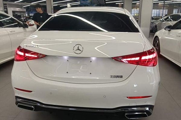 Mercedes-Benz C-Class 2024, 27100 км, за 31399 USD