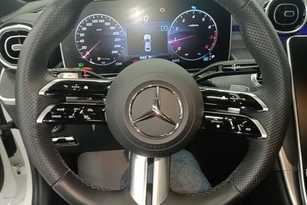 Mercedes-Benz C-Class 2024, 27100 км, за 31399 USD - фото 14